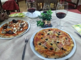 Pizzeria Schiavello food