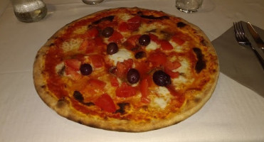 Perla Nera Pizzeria Grill food