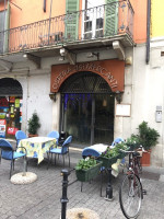 Osteria Dei Mercanti inside