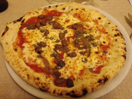 Pizzeria Vesuvio food