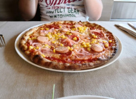 Pizzeria Tnt food