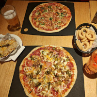 Pizza Hut food