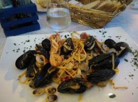 Uomini Di Mare food