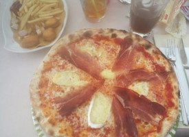 Pizzeria Da Giulia food