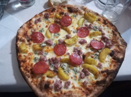 Pizzeria 30175 food