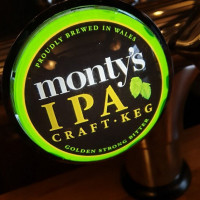 Monty's Brewery food