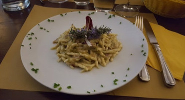 La Tavernetta food