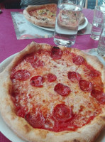 Pizzeria Friuli food