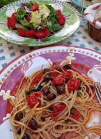 Aglio Olio E Pomodoro food