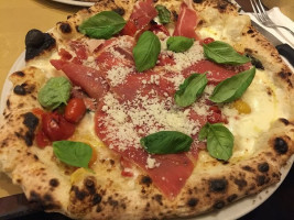 Pizzeria La Smorfia Salerno food