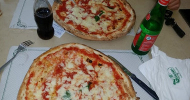 Pizzeria Trianon food