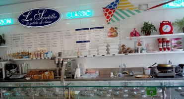 Gelateria La Scintilla outside