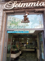 Gelateria Della Scimmia outside