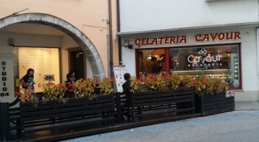 Cavour Gelateria outside