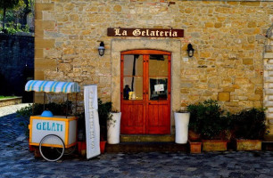 La Gelateria Di San Leo outside