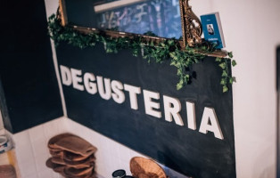 Degusteria food