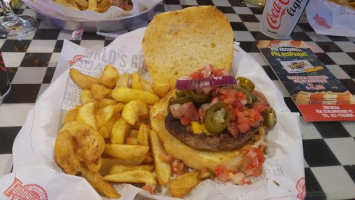 Fuddruckers food