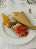 Villa Dei Poeti food