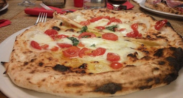 Pizzeria Pulcinella food