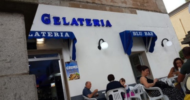 Gelateria Blu inside