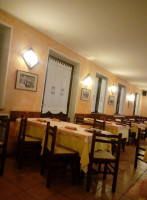 Pizzeria Trattoria Grimani Di Gentile Vittorio inside