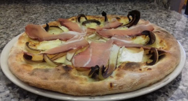 Ciccio Pizza food