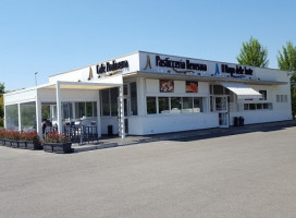 Pasticceria Beverara outside