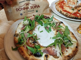 Pizzeria Donna Sofia Ai Tribunali food