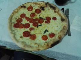 Pizzeria O' Luzzanese food