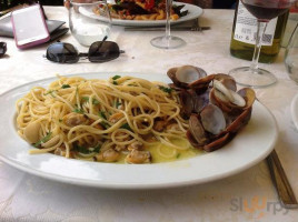 Al Pesce D'oro food