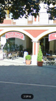 Pizzeria Piccolo Mondo outside