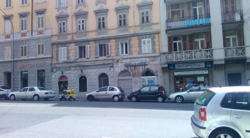 Gelateria In Antartide outside