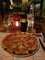 Birreria Pizzeria Arnold food