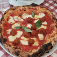 Donna Margherita food