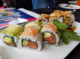 Xu Sushi food