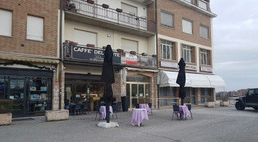 Caffé Del Ponte outside