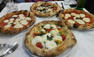 O' Gemell Pizza A Metro Pane Companatico food