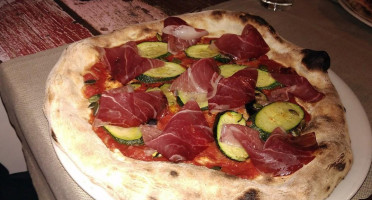 Il Paperonero Pizza-bistrot food