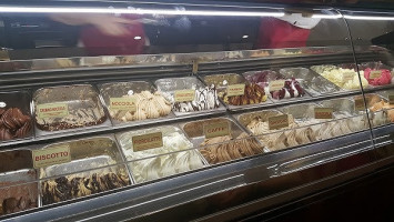 La Gelateria In Borc food