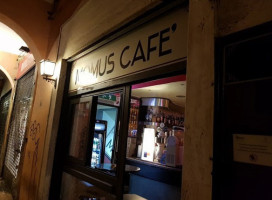 Momus Cafe inside