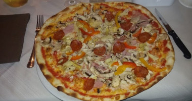 Pizzeria La Fenice food