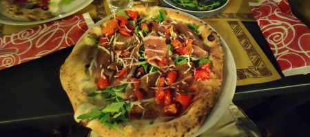 San Genna' Pizzeria Napoletana food