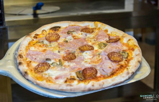 Pizza Roby Trento food