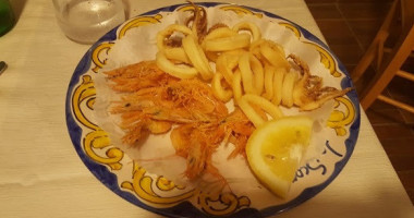 Lo Scoglio Specialità Di Mare food