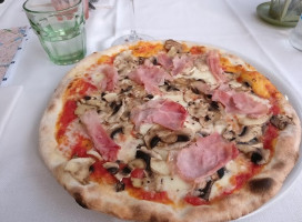 Pizzeria La Corte food