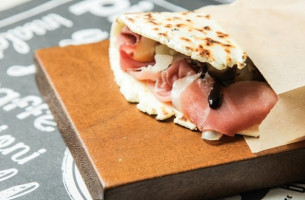 Piadineria Doppiozero food