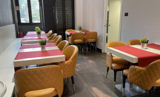 Efeso Bistrot Cafe' inside