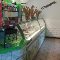 Gelateria Dolce Pilar inside