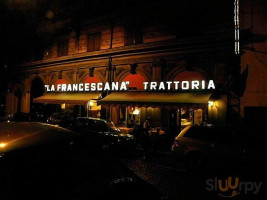 La Francescana outside