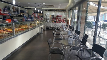 Pasticceria Amadeus inside